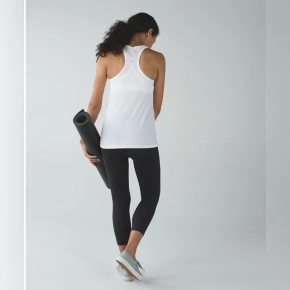 Lululemon Zone In Crop - Picture 3 of 9